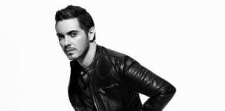 O Μιχάλης Χατζηγιάννης στο Κηποθέατρο O Μιχάλης Χατζηγιάννης στο Κηποθέατρο