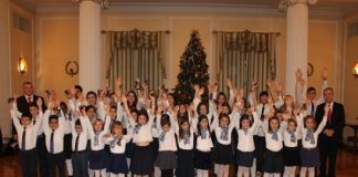 Παιδική Χορωδία Δήμου Παπάγου – Χολαργού Παιδική Χορωδία Δήμου Παπάγου - Χολαργού