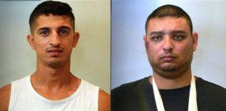 Στην δημοσιότητα οι φωτογραφίες από τους δύο ημεδαπούς Στην δημοσιότητα οι φωτογραφίες από τους δύο ημεδαπούς