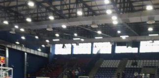 O Η. Αποστολόπουλος μαζί με τον Σταυρακάκη στον αγώνα μπασκετ Χολαργού