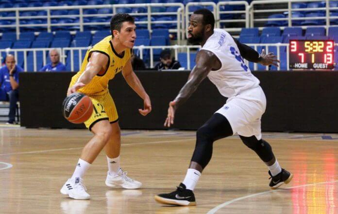 Ο Χολαργός ηττήθηκε από την ΑΕΚ με 91-88 στο ΟΑΚΑ Ο Χολαργός ηττήθηκε από την ΑΕΚ με 91-88 στο ΟΑΚΑ