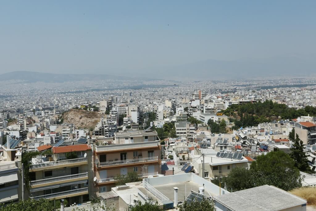 Καπνός Αθήνα: Έχει πνίξει την πρωτεύουσα – Πώς θα προστατευτείτε
