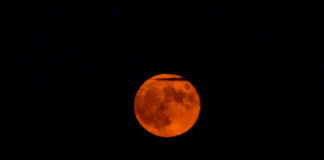 Πανσέληνος 2019: Το ολόγιομο φεγγάρι στον ουρανό Πανσέληνος 2019: Το ολόγιομο φεγγάρι στον ουρανό