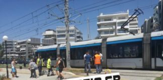 Τραγωδία στον Άλιμο: Τον σκότωσε το τραμ – Έσωσε τη βαφτιστήρα του Τραγωδία στον Άλιμο: Τον σκότωσε το τραμ – Έσωσε τη βαφτιστήρα του