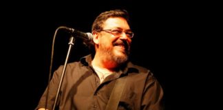 Λαυρέντης Μαχαιρίτσας: Έφυγε ο γνωστός τραγουδιστης Λαυρέντης Μαχαιρίτσας: Έφυγε ο γνωστός τραγουδιστης