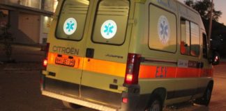 Όχημα ανετράπη στη Μεσογείων – Σώος ανασύρθηκε ο οδηγός