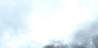 Δαναός Χολαργός: Πήρε φωτιά το κτήριο (φώτο)