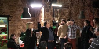 Το Καφέ της Χαράς: Η είσοδος της Ζέτας Δούκα “τρέλανε” τα social media