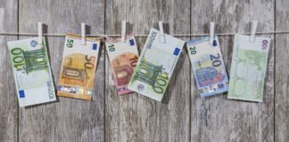 Επίδομα 800 ευρώ σε 1,5 εκατ. εργαζόμενους – Την Τρίτη ανοίγει η πλατφόρμα