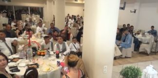 Τσιγγάνικος αρραβώνας σε κέντρο διακέδασης του Βόλου! Τον έχουν και live στο YouTube.