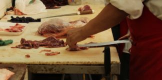 Χολαργός: Αυτή είναι η εικόνα σε κρεοπωλείο η εικόνα μιλάει από μόνη της