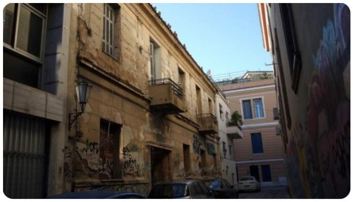 Κωστής Παλαμάς Εγκαταλελειμμένο το σπίτι του στην Πλάκα βορεια γειτονια 13072020