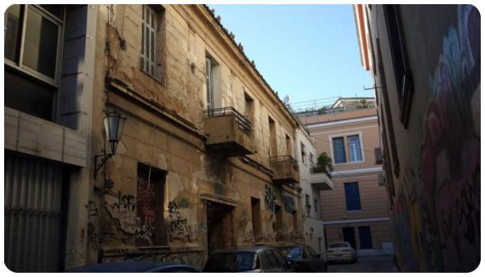 Κωστής Παλαμάς: Εγκαταλελειμμένο το σπίτι του στην Πλάκα