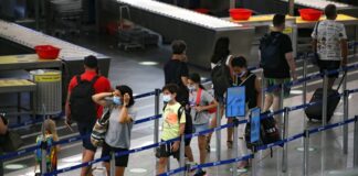 Κορωνοϊός: Επιβάτης σε πτήση από Ρόδο αρνούνταν να βάλει μάσκα