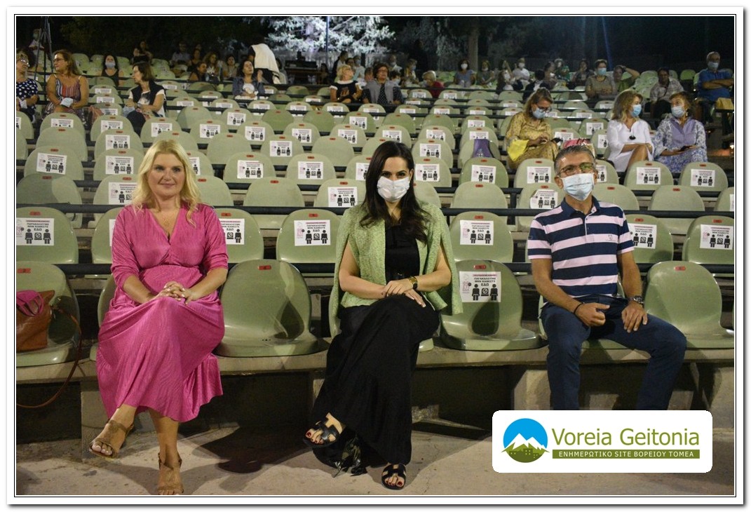 Λένα Αλκαίου: Υπέροχη συναυλία στο κηποθέατρο Παπάγου - Χολαργού 