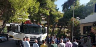 Δήμου Λυκόβρυσης- Πεύκης: Τριαξονικό φορτηγό με αρπάγη προστίθεται στον στόλο.