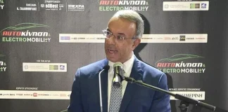 Σταϊκούρας: Στηρίζουμε τους πολίτες για την χρήση ηλεκτροκίνητων οχημάτων