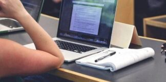 Αυξήσεις δημοσίων υπαλλήλων: Ποιοι θα δουν έναν επιπλέον μισθό τον χρόνο.