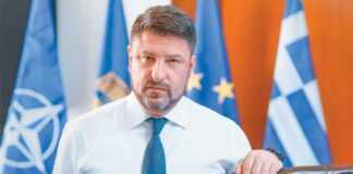 Νίκος Χαρδαλιάς: Έχω κολυμπήσει γυμνός σε παραλία του Μαραθώνα – 241 μέρες έχω κοιμηθεί στο Κέντρο Επιχειρήσεων