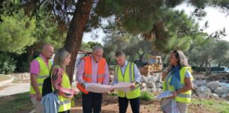 Δήμαρχος Αμαρουσίου: Επιθεώρησε το έργο ανάπλασης και αναβάθμισης στο Αμαλίειο και την Πρότυπη Παιδική Χαρά.