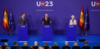 Υπέρ της διεύρυνσης, αλλά χωρίς να θέσουν συγκεκριμένο χρονοδιάγραμμα, οι ηγέτες των χωρών μελών της ΕΕ