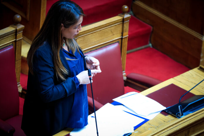 ΜΙΧΑΗΛΙΔΟΥ ΔΟΜΝΑ ΥΠΟΥΡΓΟΣ ΣΥΖΗTΗΣΗ ΕΠΙΚΑΙΡΩΝ ΕΡΩΤΗΣΕΩΝ ΣΤΗΝ ΟΛΟΜΕΛΕΙΑ ΤΗΣ ΒΟΥΛΗΣ (ΓΙΩΡΓΟΣ ΚΟΝΤΑΡΙΝΗΣ/EUROKINISSI)