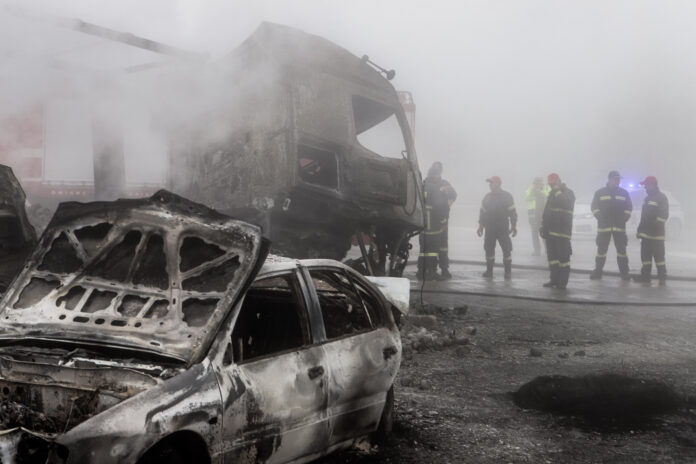 ΕΓΝΑΤΙΑ ΟΔΟΣ.ΦΟΡΤΗΓΟ ΕΠΕΣΕ ΣΤΑ ΔΙΟΔΙΑ ΠΟΛΥΜΥΛΟΥ ΚΑΙ ΣΥΓΚΡΟΥΣΤΗΚΕ ΜΕ ΑΥΤΟΚΙΝΗΤΑ (EUROKINISSI)