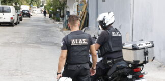 Σύλληψη τριών ατόμων, που απέσπασαν 95.000 ευρώ από τραπεζικό λογαριασμό θανούσας