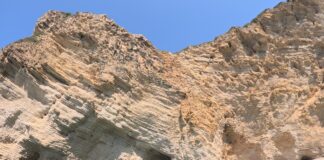 Καιρός Κυριακής 17 Αυγούστου 2025 Τοπικές βροχές στα βόρεια, ζέστη στα δυτικά