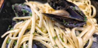 Linguine με μύδια: Η απόλυτη θαλασσινή συνταγή του καλοκαιριού