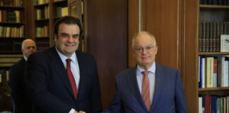 Ενημέρωση Τασούλα από Πιερρακάκη για τις μεταρρυθμίσεις