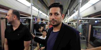 Επίσκεψη του Υπουργού Μεταφορών στο Μετρό για τη λειτουργία του 24ώρου