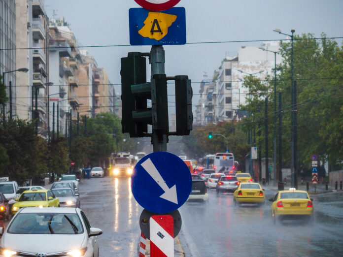 ÄÁÊÔÕËÉÏÓ(ÊÏÍÔÁÑÉÍÇÓ ÃÉÙÑÏÃÏÓ EUROKINISSI)