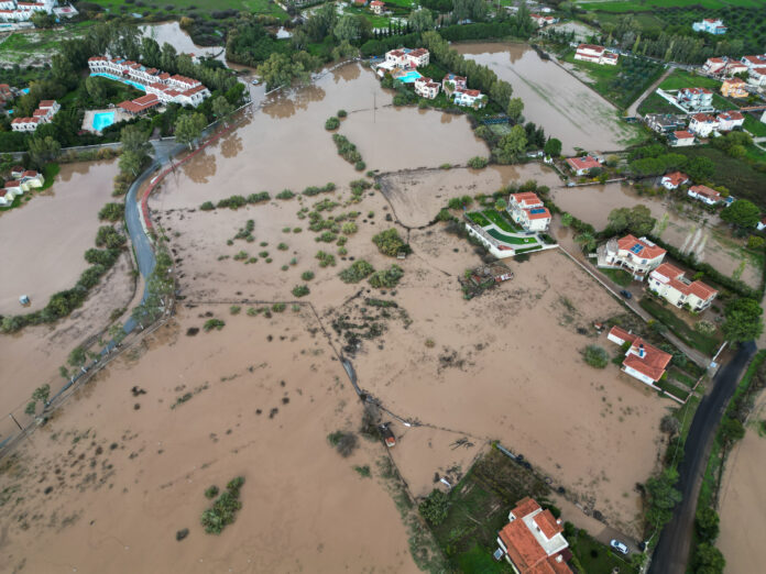 ΚΑΤΑΣΤΡΟΦΕΣ ΣΤΗΝ ΚΑΛΛΟΝΗ ΛΕΣΒΟΥ ΑΠΟ ΤΗΝ ΚΑΚΟΚΑΙΡΙΑ (ΠΑΝΑΓΙΩΤΗΣ ΜΠΑΛΑΣΚΑΣ/EUROKINISSI)