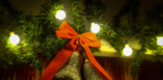 Χριστουγεννιάτικα λαμπάκια: πώς να τα απολαμβάνουμε με ασφάλεια