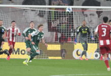 Ο Παναθηναϊκός προηγείται με 1-0 του Ολυμπιακού στο ημίχρονο του ντέρμπι