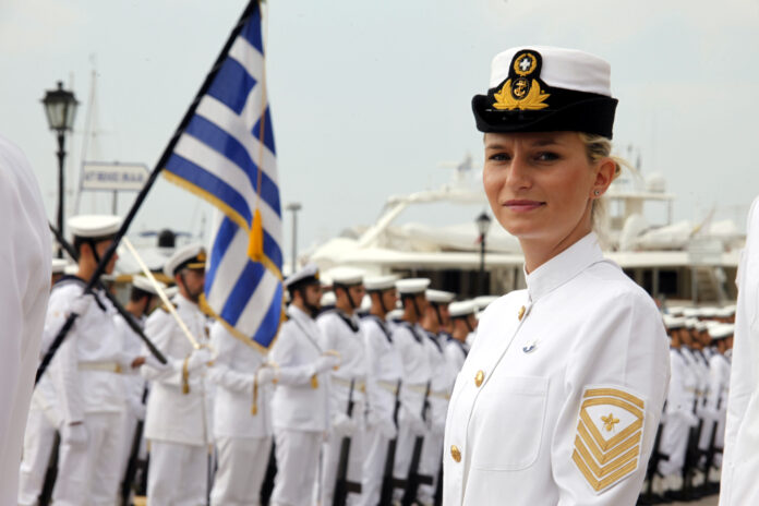 ÅÐÉÈÅÙÑÇÓÇ ÔÏÕ ÐÏËÅÌÉÊÏÕ ÓÔÏËÏÕ ÁÐÏ ÔÏÍ ÐÑÏÅÄÑÏ ÔÇÓ ÄÇÌÏÊÑÁÔÉÁÓ ÊÁÑÏËÏ ÐÁÐÏÕËÉÁ (EUROKINISSI/ÃÉÙÑÃÏÓ ÊÏÍÔÁÑÉÍÇÓ)