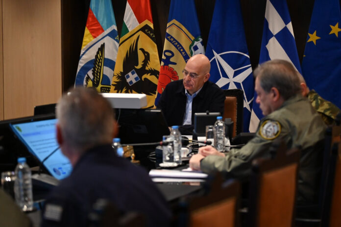 ΕΚΤΑΚΤΗ ΣΥΣΚΕΨΗ ΣΤΟ ΥΕΘΑ ΓΙΑ ΤΙΣ ΕΞΕΛΙΞΕΙΣ ΣΤΗΝ ΕΥΡΥΤΕΡΗ ΠΕΡΙΟΧΗ ΤΗΣ ΜΕΣΗΣ ΑΝΑΤΟΛΗΣ (ΔΙΕΥΘΥΝΣΗ ΕΝΗΜΕΡΩΣΗΣ ΥΠΟΥΡΓΕΙΟΥ ΑΜΥΝΑΣ/EUROKINISSI)