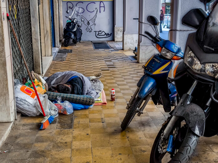 ΑΣΤΕΓOΣ ΣΤΟ ΚΕΝΤΡΟ ΤΗΣ ΑΘΗΝΑΣ (ΓΙΩΡΓΟΣ ΚΟΝΤΑΡΙΝΗΣ/EUROKINISSI)