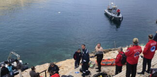 Απεγκλωβισμός δύτη στα Λιμανάκια Βουλιαγμένης – Σε εξέλιξη μεγάλη επιχείρηση