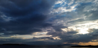 Ισχυρές νεφώσεις και τοπικές βροχές αύριο στην Ελλάδα