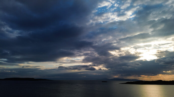 ΣΥΝΝΕΦΑ( ΚΟΝΤΑΡΙΝΗΣ ΓΙΩΡΓΟΣ EUROKNISSI)