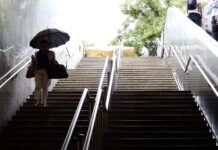 O Καιρός της Πέμπτης: Αλλαγή σκηνικού με βροχές στα βόρεια και ενίσχυση των ανέμων