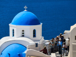 Καλοκαιρία με Τοπικές Νεφώσεις και Ενισχυμένους Ανέμους στο Αιγαίο την Τρίτη