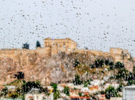 «Κόκκινος συναγερμός: Καταιγίδες σαρώνουν τη χώρα – Επικίνδυνος καιρός αύριο στην Κρήτη»