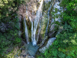 Νύμφες στους μαγευτικούς καταρράκτες: Μια όαση φύσης στην Κέρκυρα