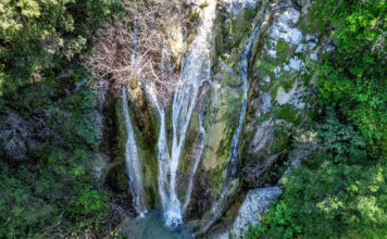 Νύμφες στους μαγευτικούς καταρράκτες: Μια όαση φύσης στην Κέρκυρα