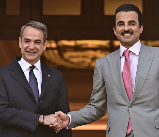 Μητσοτάκης – Εμίρης Κατάρ στο Μαξίμου: Συνεργασία σε ενέργεια, επενδύσεις και Μέση Ανατολή στο επίκεντρο συνάντησης