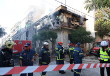 Καλλιθέα: Φωτιά σε μονοκατοικία – Επιχείρηση κατάσβεσης σε εξέλιξη
