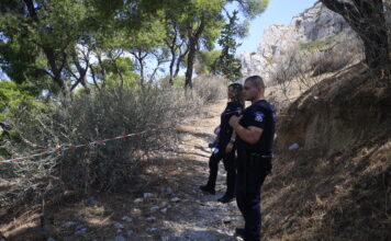 Σορός γυναίκας σε προχωρημένη σήψη εντοπίστηκε το μεσημέρι του Σαββάτου σε σπηλιά στον Λυκαβηττό.